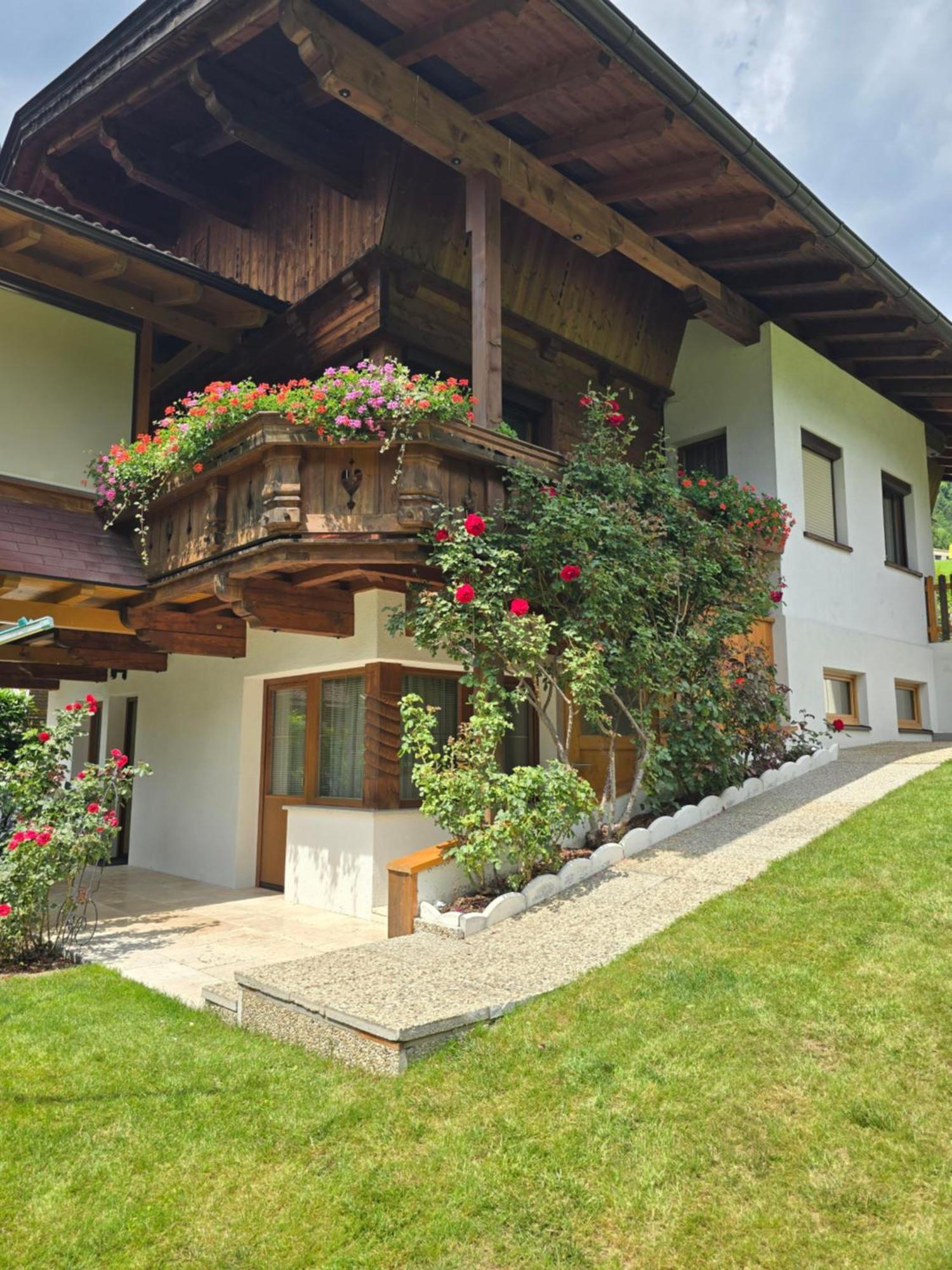 Landhaus Knoflach Neustift im Stubaital Exterior foto